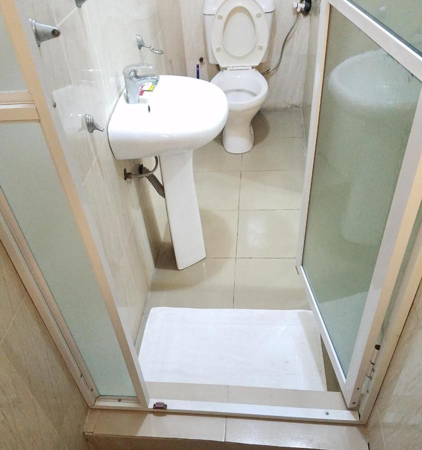 Joanne'S Court Hotel Lagos Ngoại thất bức ảnh