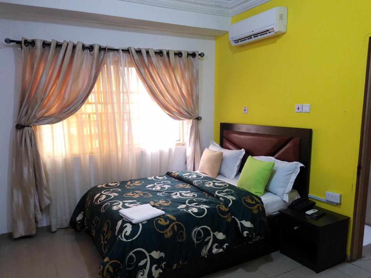 Joanne'S Court Hotel Lagos Ngoại thất bức ảnh